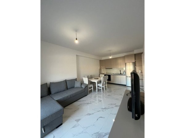 Tirane, jepet me qera apartament 2+1 Kati 2, 105 m² 700 € (Bulevardi i Ri)