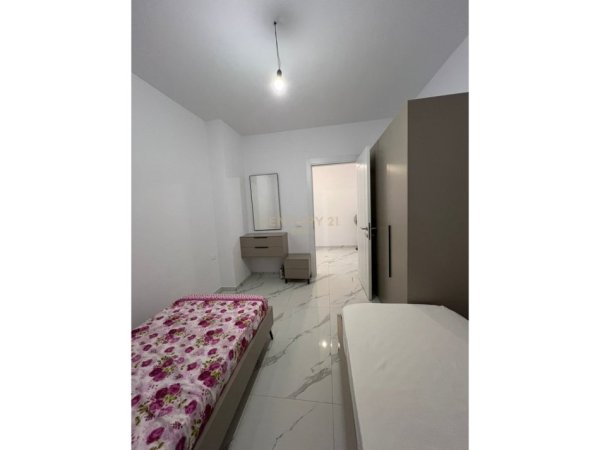Tirane, jepet me qera apartament 2+1 Kati 2, 105 m² 700 € (Bulevardi i Ri)