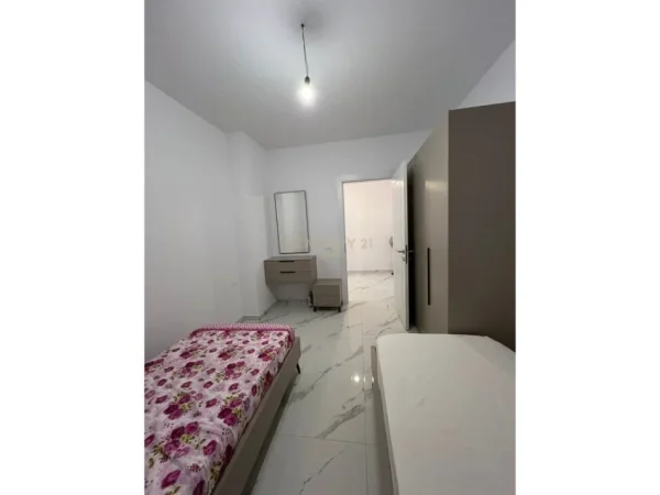 Tirane, jepet me qera apartament 2+1 Kati 2, 105 m² 700 € (Bulevardi i Ri)