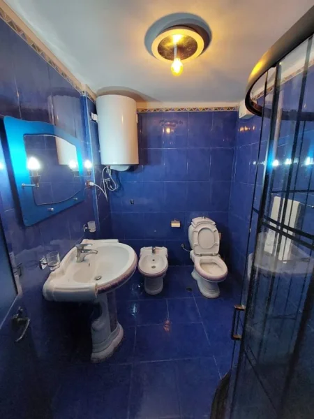 Tirane, jepet me qera apartament 2+1+Ballkon Kati 5, 100 m² 900 € (MYSLYM SHYRI)