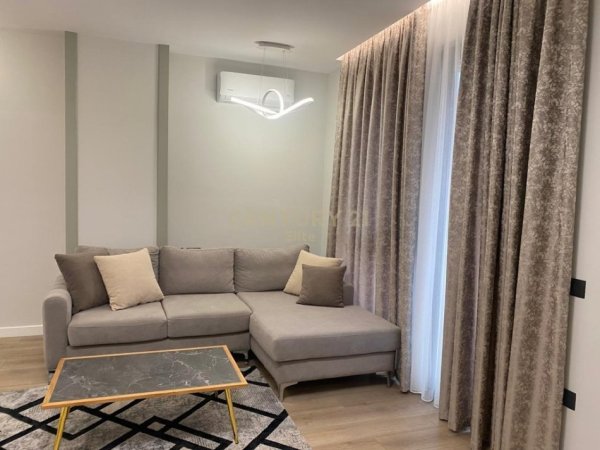 Tirane, jepet me qera apartament 2+1 Kati 3, 107 m² 1.500 € (Rruga e Kosovarve)