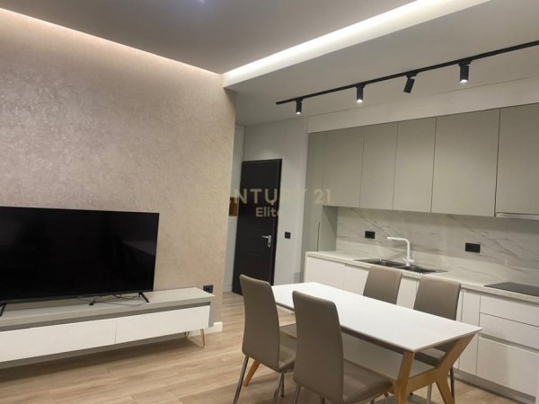 Tirane, jepet me qera apartament 2+1 Kati 3, 107 m² 1.500 € (Rruga e Kosovarve)