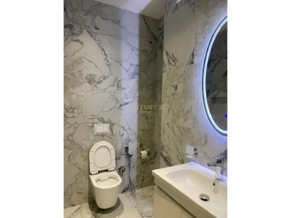 Tirane, jepet me qera apartament 2+1 Kati 3, 107 m² 1.500 € (Rruga e Kosovarve)