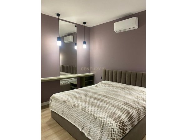 Tirane, jepet me qera apartament 2+1 Kati 3, 107 m² 1.500 € (Rruga e Kosovarve)