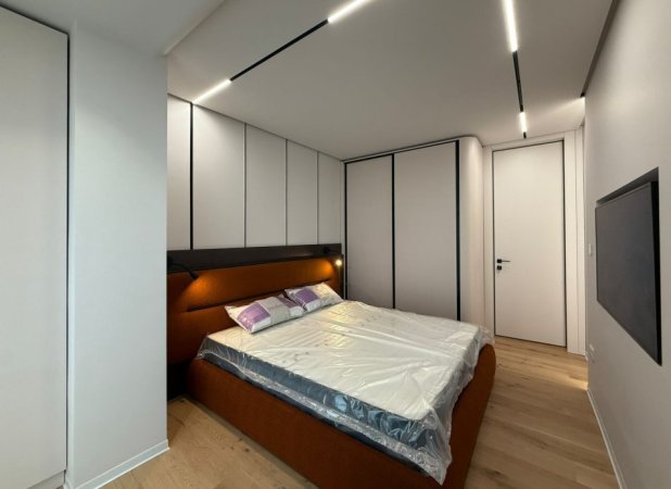 Tirane, jepet me qera apartament 1+1 Kati 13, 70 m² 1.200 € (Rruga Mine Peza)