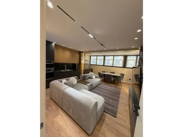 Tirane, jepet me qera apartament 2+1 Kati 9, 89 m² 1.500 € 