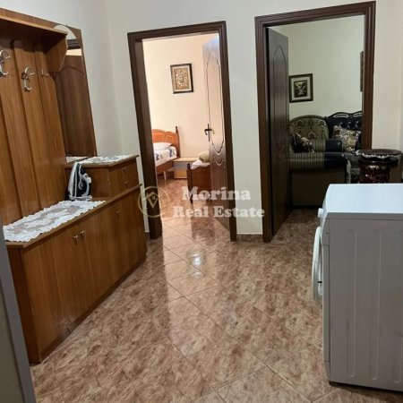 Tirane, jepet me qera apartament 3+1 Kati 2, 95 m² 500 € (Shkolla e Bashkuar, Komisariati nr 4)