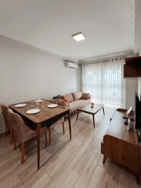 Tirane, jepet me qera apartament 1+1+Ballkon Kati 6, 70 m² 520 € (Rruga 5 Maj, prane Concord Center)