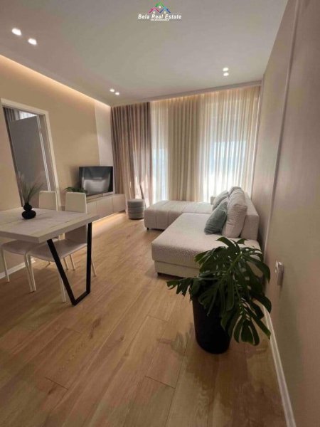 Tirane, jepet me qera apartament 1+1 Kati 8, 60 m² 620 € (Rruga Siri Kodra)