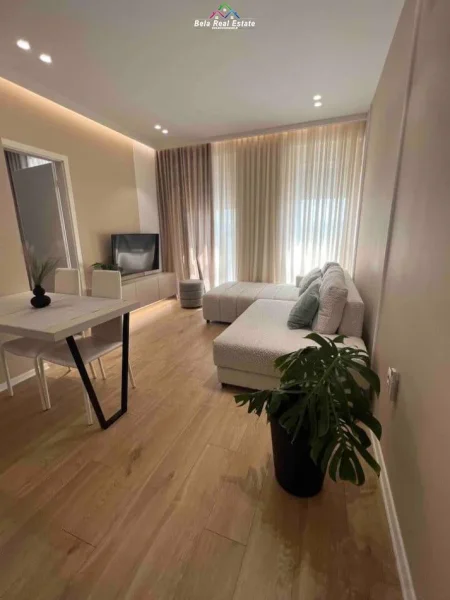 Tirane, jepet me qera apartament 1+1 Kati 8, 60 m² 620 € (Rruga Siri Kodra)