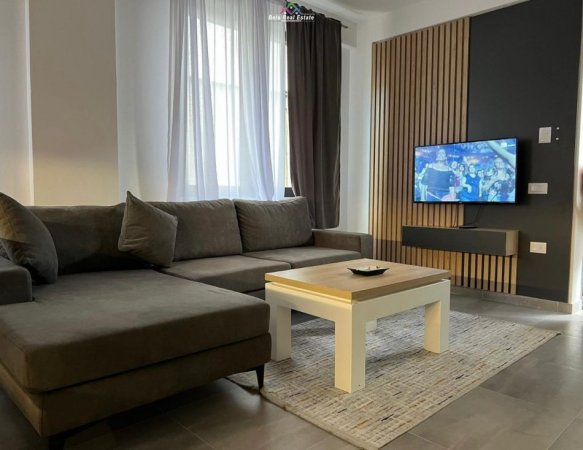 Tirane, jepet me qera apartament 1+1+Ballkon Kati 1, 60 m² 620 € (Ne zonen e Selites, prane Universitetit Marin Barleti)