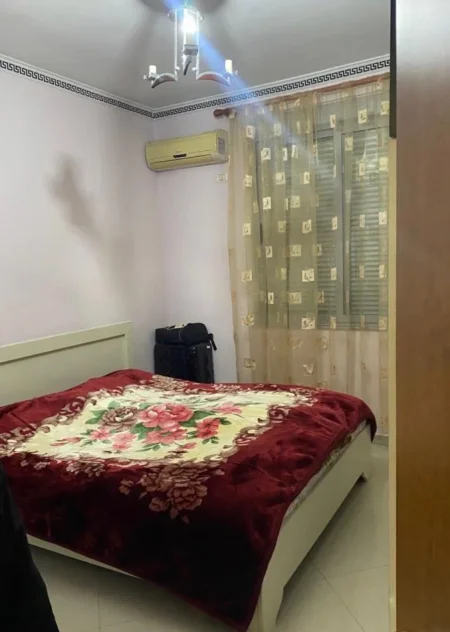 Tirane, jepet me qera apartament 2+1+Ballkon Kati 4, 100 m² 600 €