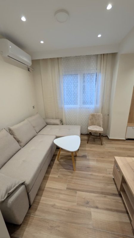 Tirane, jepet me qera apartament 1+1 Kati 0, 80 m² 35.000 € (kafja rremes)