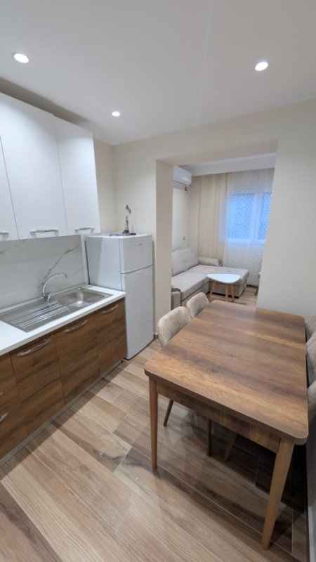 Tirane, jepet me qera apartament 1+1 Kati 0, 80 m² 35.000 € (kafja rremes)