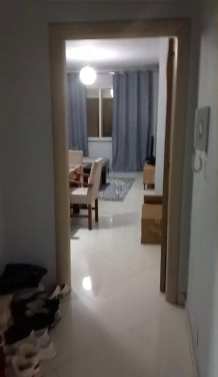 Tirane, jepet me qera apartament 2+1+Ballkon Kati 4, 120 m² 500 € 