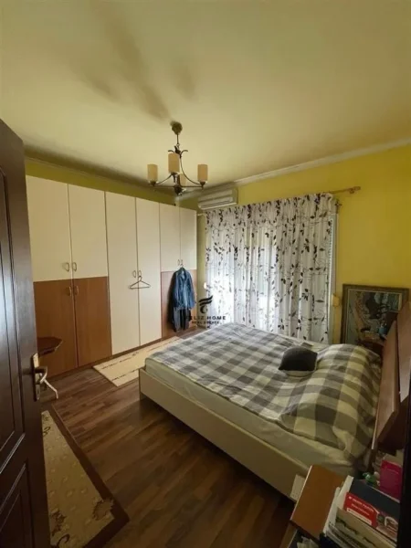 Tirane, shitet apartament 3+1 Kati 5, 120 m² 254.000 € (BRRYLI)