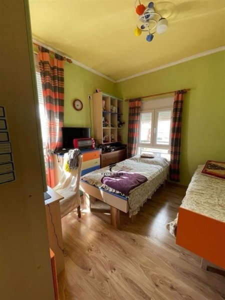 Tirane, shitet apartament 3+1 Kati 5, 120 m² 254.000 € (BRRYLI)