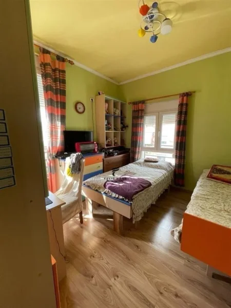 Tirane, shitet apartament 3+1 Kati 5, 120 m² 254.000 € (BRRYLI)