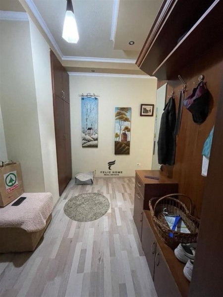 Tirane, shitet apartament 3+1 Kati 5, 120 m² 254.000 € (BRRYLI)