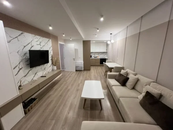 Tirane, jepet me qera apartament 1+1+Aneks+Ballkon , 750 € (square 21)