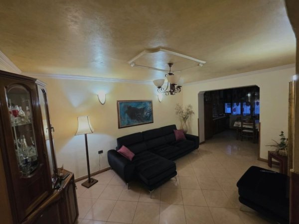 Tirane, shitet apartament 3+1 Kati 2, 110 m² 230.000 € (21 Dhjetori)