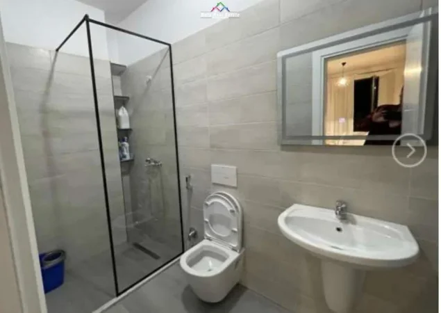 Tirane, jepet me qera apartament 1+1 Kati 1, 60 m² 600 € (Universitetit Marin Barleti)