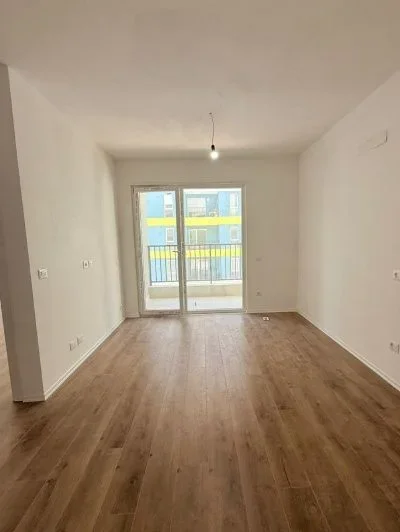 Tirane, shitet apartament 1+1 Kati 3, 59 m² 76.000 € (UNIVERS CITY)