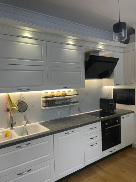 Tirane, shitet apartament 3+1 Kati 3, 117 m² (Kopështi Zoologjik, rruga Eduart Mano,)