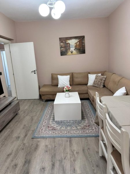 Tirane, jepet me qera apartament 2+1 Kati 2, 75 m² 700 € (Rruga Viktor Eftimiu)
