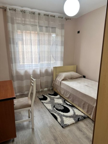 Tirane, jepet me qera apartament 2+1 Kati 2, 75 m² 700 € (Rruga Viktor Eftimiu)
