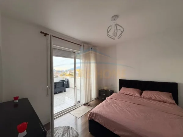 Tirane, jepet me qera apartament 2+1+Ballkon Kati 5, 80 m² 700 € (Rruga e Dibres)