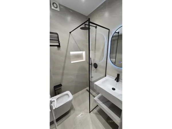 Tirane, shitet garsonier 3+1 Kati 4, 84 m² 255.000 € 