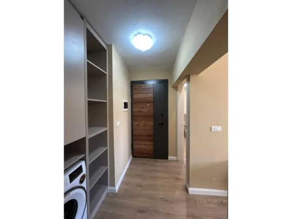 Tirane, jepet me qera apartament 1+1 Kati 3, 45 m² 600 € 