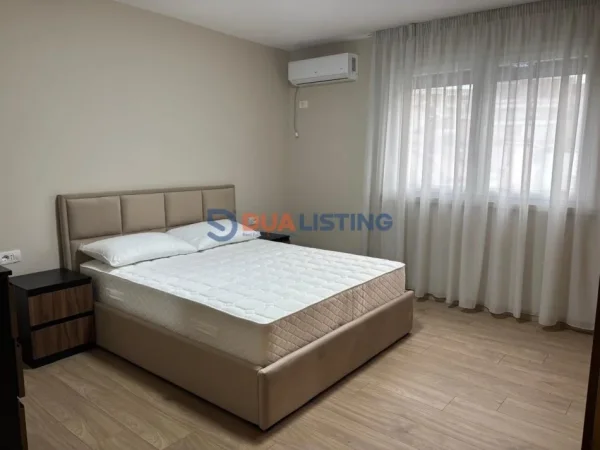 Tirane, jepet me qera apartament 2+1 , 600 € (Rruga Elbasanit)