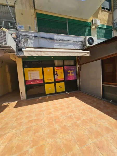 Tirane, shitet dyqan Kati 0, (21 Dhjetori)