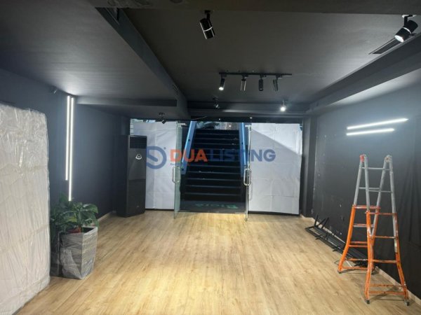 Tirane, shitet ambjent biznesi , 118 m² 380.000 € (Ish Ekspozita)