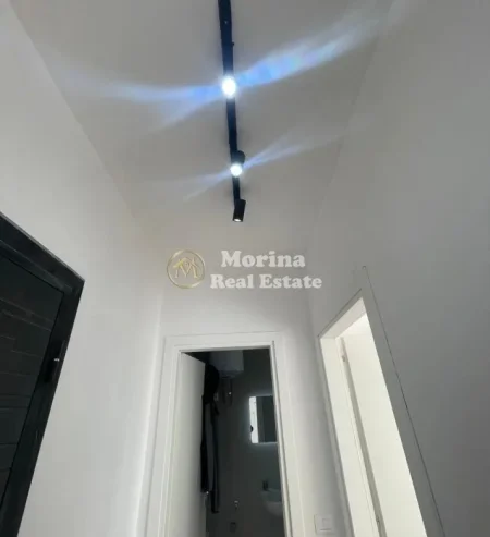 Tirane, jepet me qera apartament 1+1 Kati 3, 60 m² 550 € (Rruga Jordan Misja)