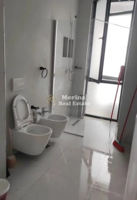 Tirane, jepet me qera apartament 1+1 Kati 3, 60 m² 550 € (Rruga Jordan Misja)