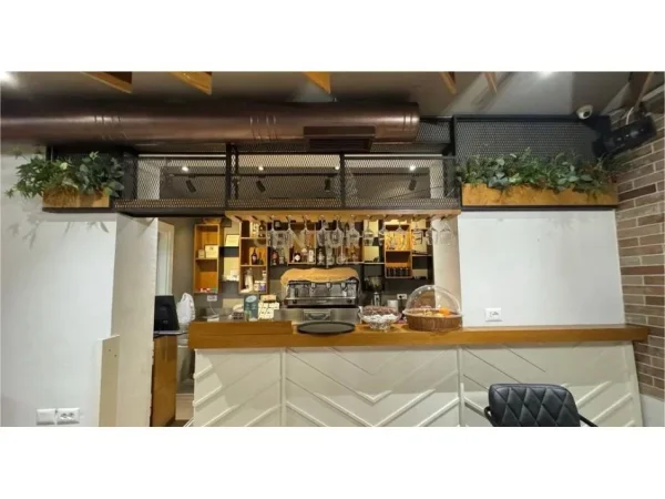 Tirane, jepet me qera ambjent biznesi , 90 m² 230.000 € 
