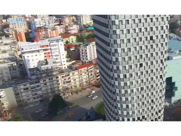 Tirane, shitet ambjent biznesi Kati 1, 75 m² 240.000 € 