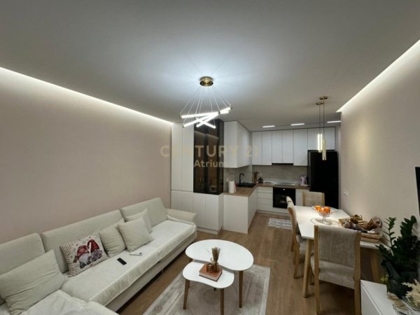 Tirane, shitet apartament 1+1 Kati 1, 59 m² 95.000 € (Shkoze)
