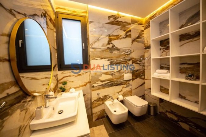 Tirane, jepet me qera Vile 3+1+Ballkon , 2.000 € (Sauk)