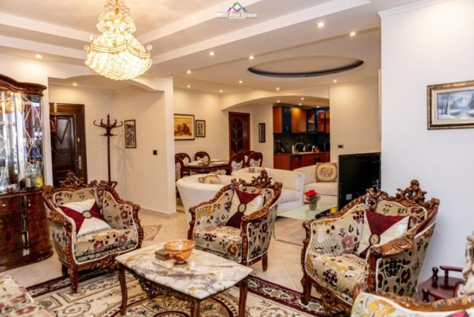 Tirane, jepet me qera apartament 3+1 Kati 1, 140 m² 1.200 € (Rruga e Elbasanit)
