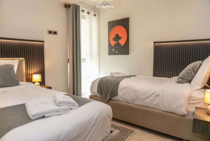 Tirane, jepet me qera apartament 3+1 Kati 1, 140 m² 1.200 € (Rruga e Elbasanit)