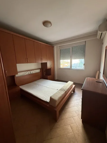 Tirane, jepet me qera nga Pronari, pa-komision apartament 2+1+Ballkon Kati 9, 100 m² (Sami Frashëri, Bllok)