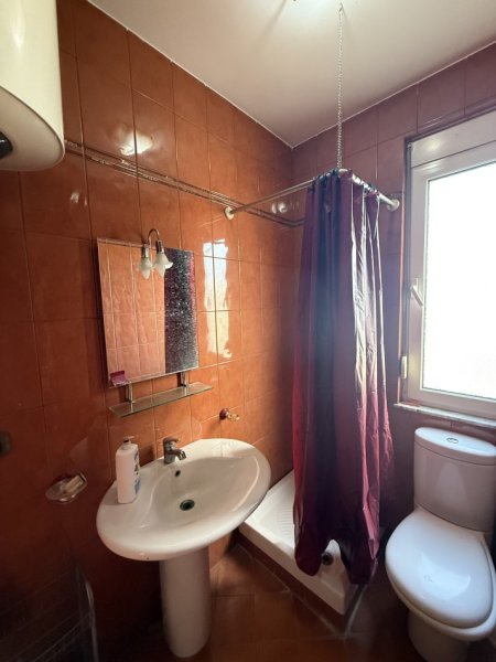 Tirane, jepet me qera nga Pronari, pa-komision apartament 2+1+Ballkon Kati 9, 100 m² (Sami Frashëri, Bllok)