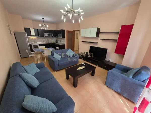 Tirane, jepet me qera apartament 2+1 , 100 m² 850 € (Liceu Artsistik)