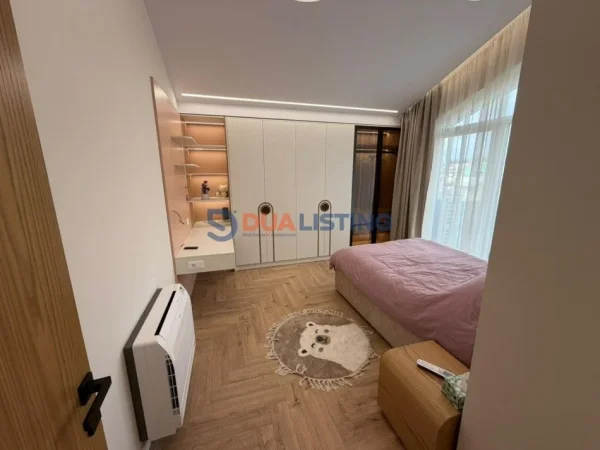 Tirane, jepet me qera apartament 2+1 , 1.000 € (Sauk)