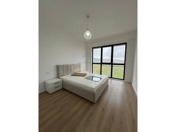 Tirane, jepet me qera apartament 2+1+Post Parkimi  Kati 5, 93 m² 650 € (URBAN GATE)
