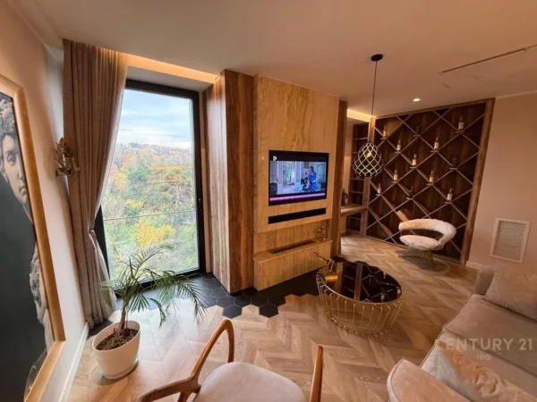 Tirane, jepet me qera 1+1 Kati 7, 88 m² 1.300 € (Liqeni Tiranes Rruga e Elbasanit)